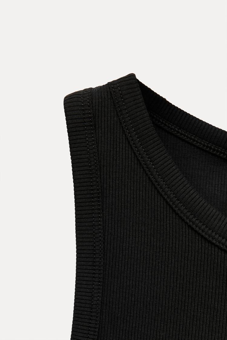 Ribbed Cropped Halter Top