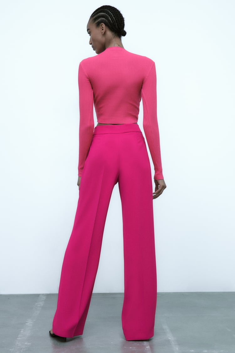 Cut-Out Top