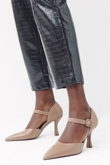 Forever Comfort Point Toe Mary Jane Court Shoes